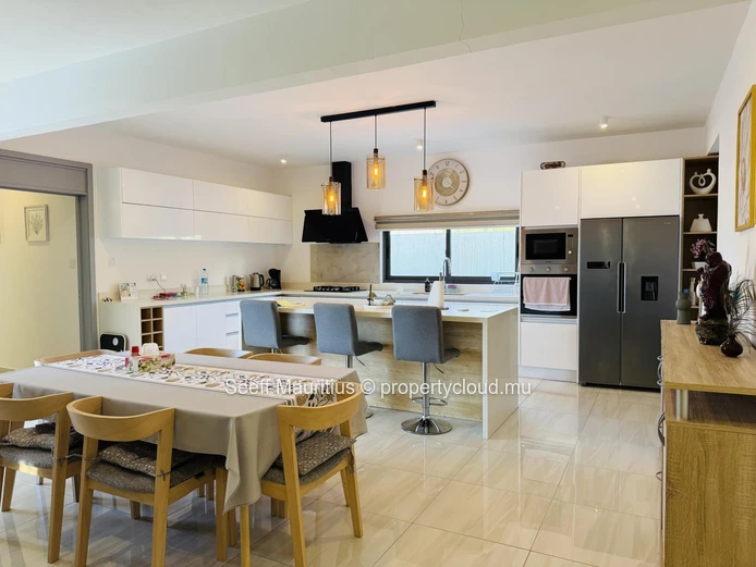 Modern Oasis in Grand Baie