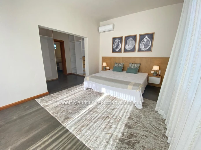  Contemporary 4-bedroom villa with pool and private garden