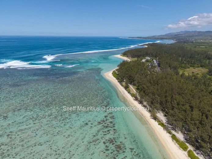 Breathtaking Beachfront Penthouse: A Southern Sanctuary in Mauritius