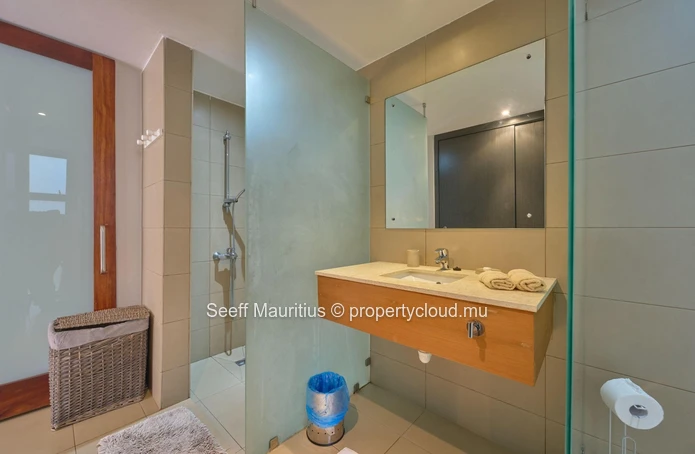 Coastal Elegance Near Mont Choisy
