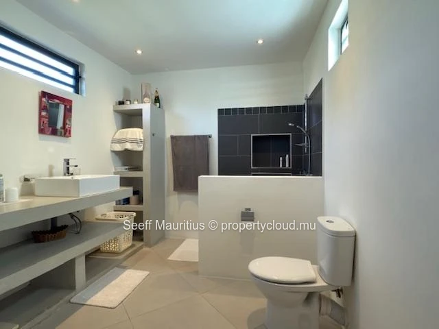 Elegant 2-Storey Home – Morcellement Swan, Pereybere