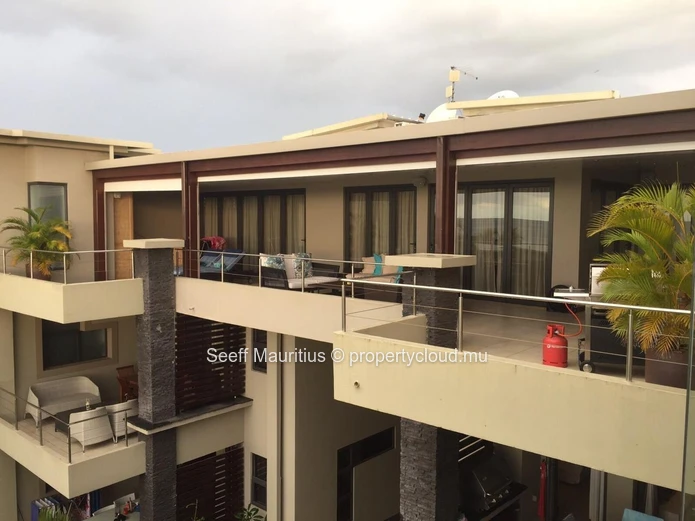 Exceptional waterfront penthouse - breathtaking sea view