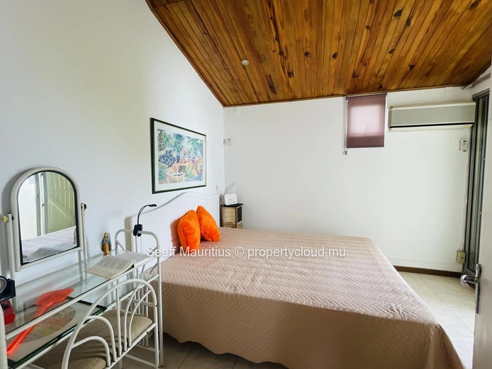 Freshly Renovated Duplex - LES BOUGAINVILLEES
