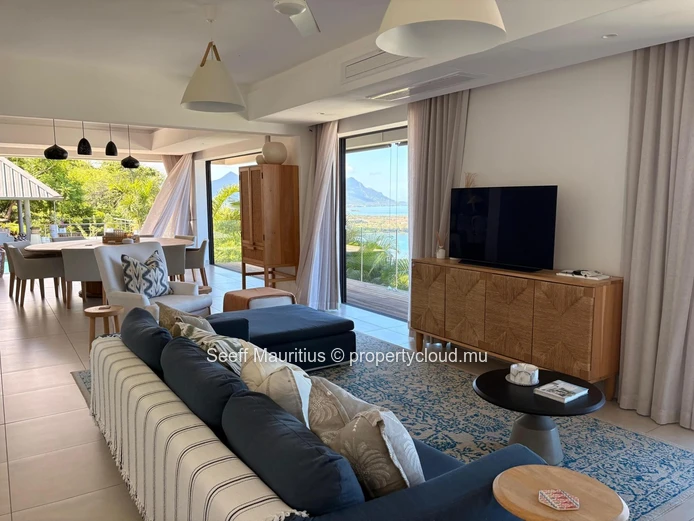 Coastal Elegance Meets Mountain Majesty