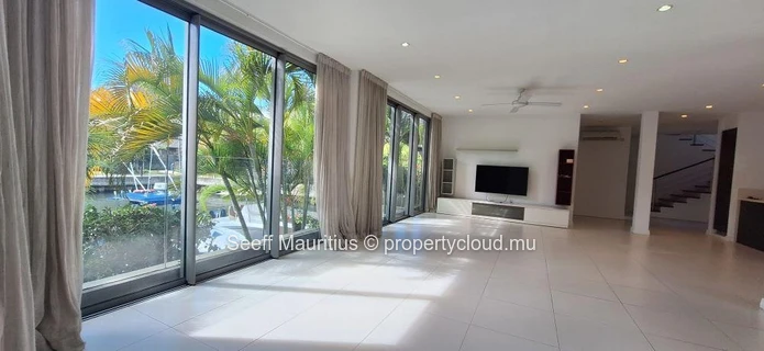 Villa with Rooftop Pool & Private Dock