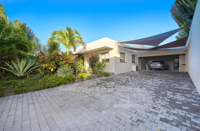 Privacy and Luxury Awaits in This Stunning Mont Mascal Villa