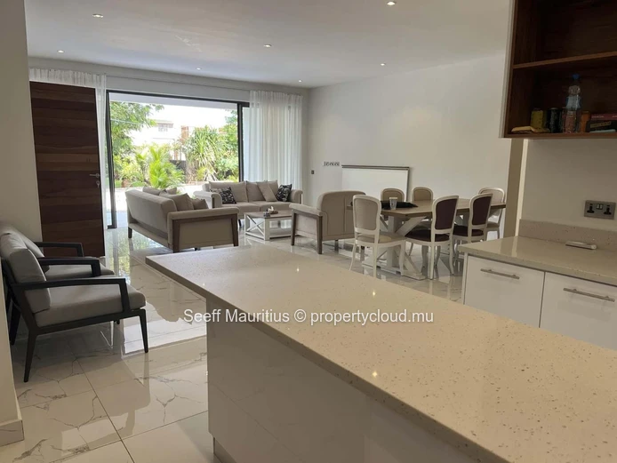 3 bedroom, 3 bathroom - Spacious and Luxurious Ground Floor Apartment