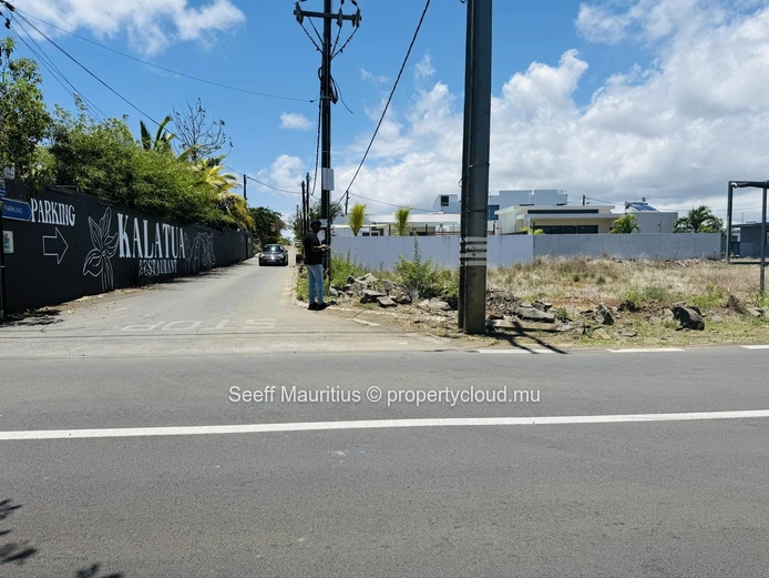 High Exposure Commercial Land in Chemin 20 Pieds Grand Baie