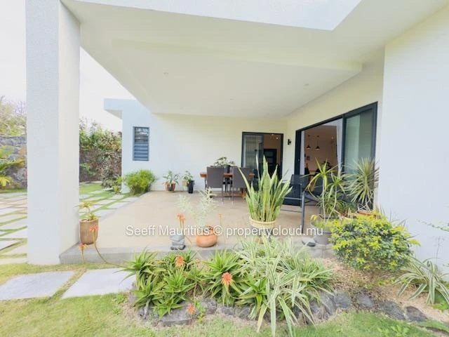 Elegant 2-Storey Home – Morcellement Swan, Pereybere
