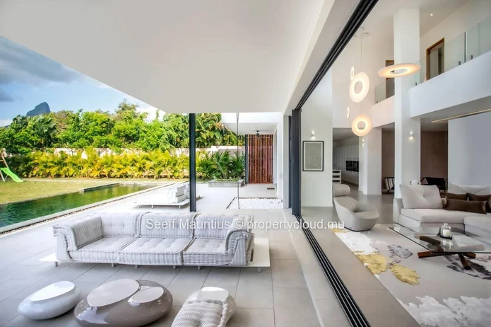 The Pinnacle of Riverside Luxury