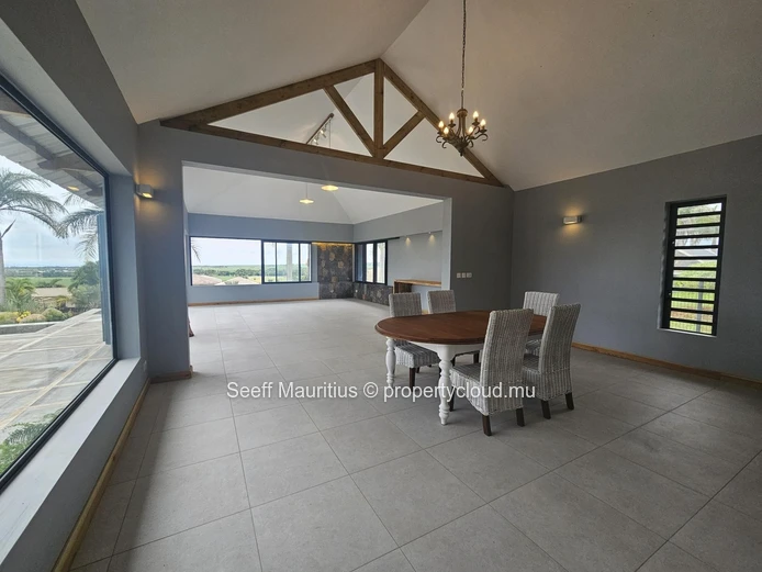 Elegant Family Villa with Private Pool, Ensuites & Ample Storage