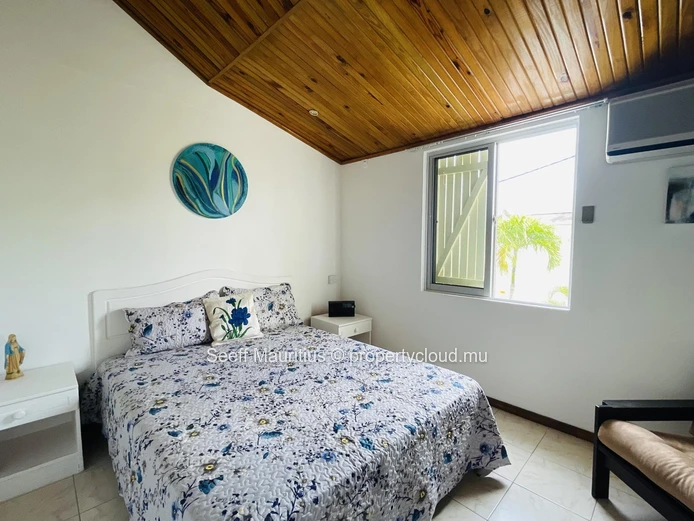Freshly Renovated Duplex - LES BOUGAINVILLEES