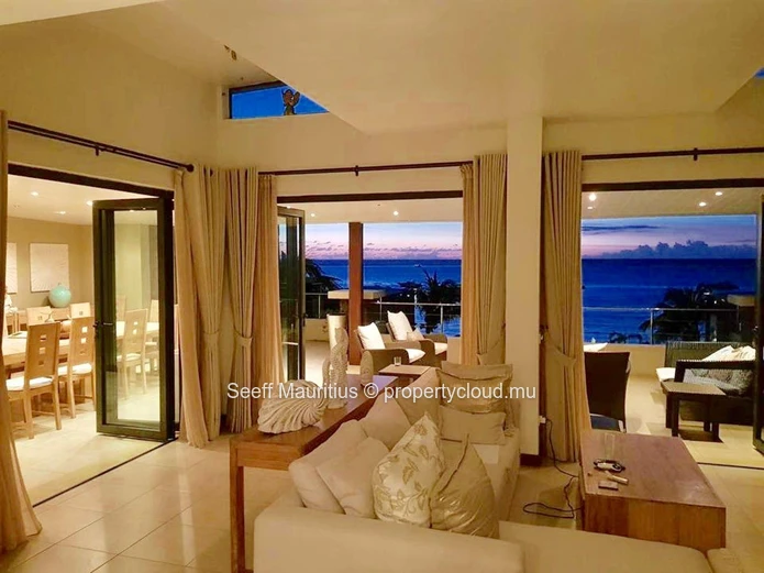 Exceptional waterfront penthouse - breathtaking sea view