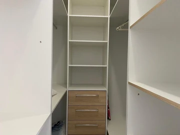 5 Bedroom Apartment