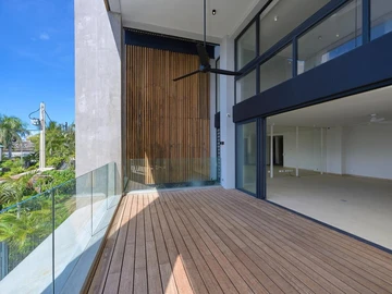 4 Bedroom Townhouse, Duplex