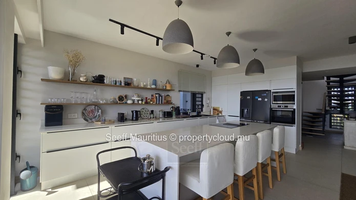 Elegant Duplex Penthouse with Panoramic Ocean Views – 3 Bedrooms + Study – Pointe aux Canonniers