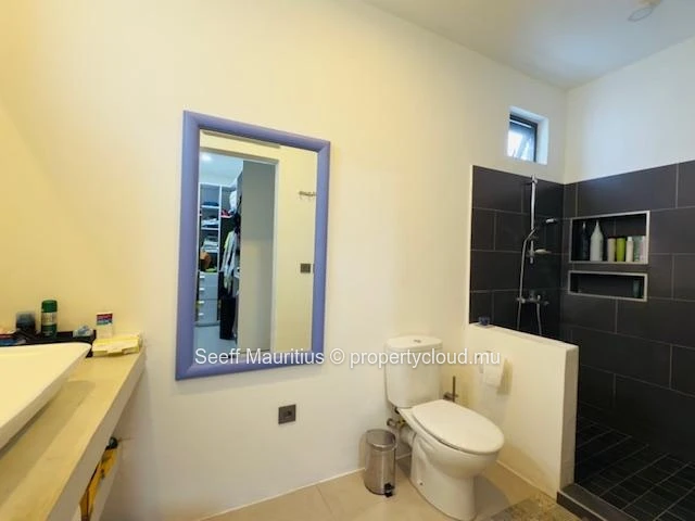Elegant 2-Storey Home – Morcellement Swan, Pereybere