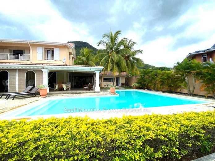 Charming House with Panoramic Views