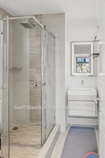 Sea-View Penthouse: Modern and Fully Furnished