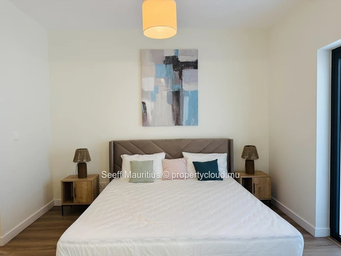 River Park Trianon - Modern Living: 3-Bedroom Garden Apartment