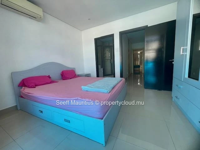 Contemporary Duplex apartment in a Great Location