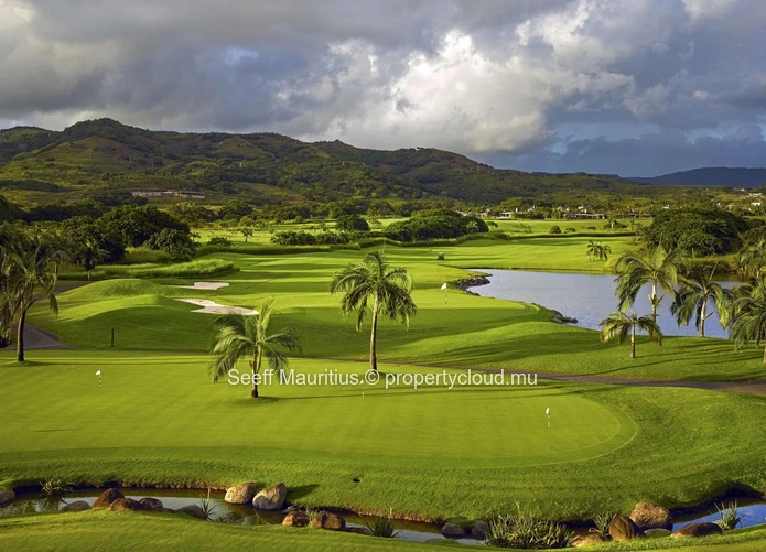 Golf Estate Land Opportunity: Prime Plot for Sale