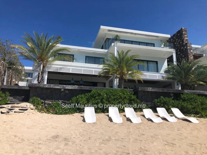 Exceptional Beachfront Villa