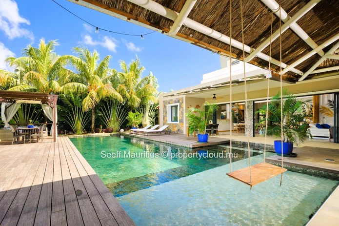 Contemporary Elegance villa on the Golf Course
