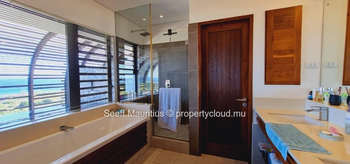 Appartement duplex avec une vue imprenable sur la mer