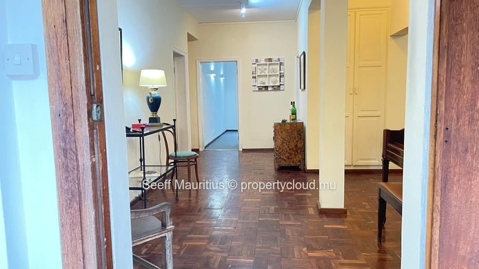 Maison spacieuse et bien conçue à vendre